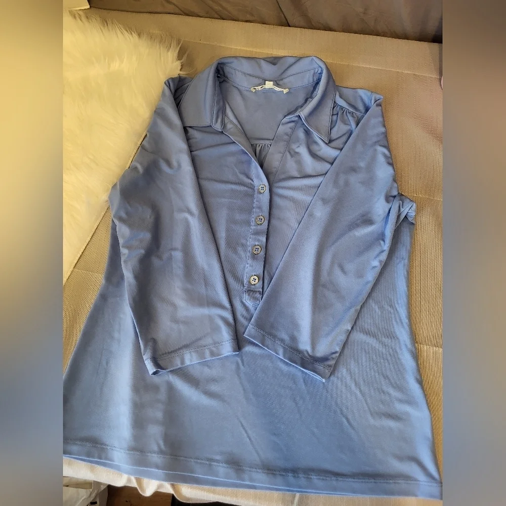 Cleo Petit- Light Blue Blouse with Button Detail, Size Medium - Picture 4 of 4